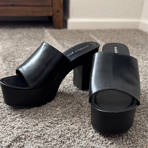 Madden Girl Sleek Black Platform Mules - Picture 1 of 6